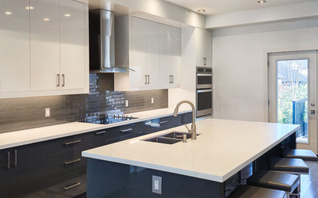 Installed custom kitchen cabinets in the GTA by IQ Home